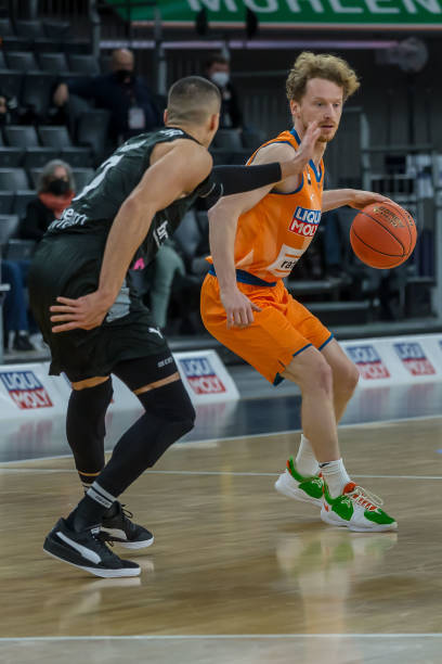 瓦拉多的期 瓦拉多的期