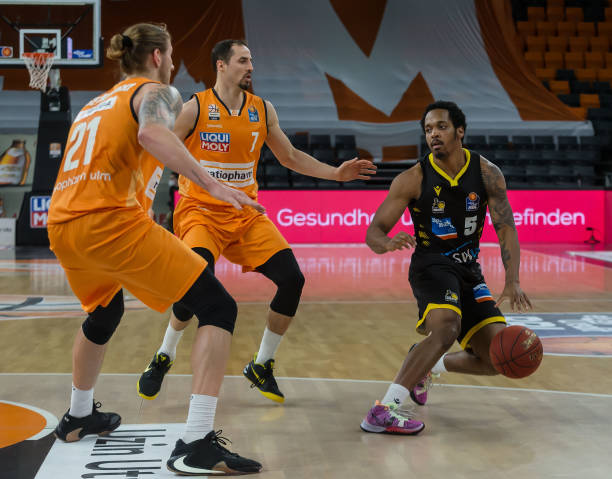 表现见仁见 表现见仁见