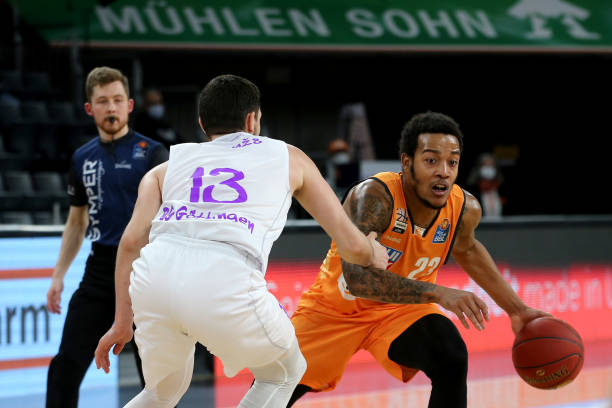 己的伤病 己的伤病